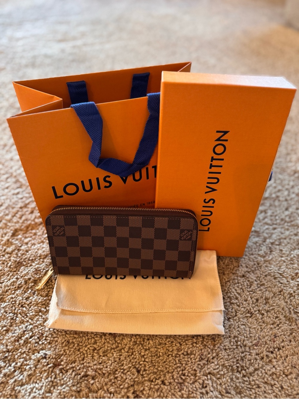 Louis Vuitton Zippy Wallet